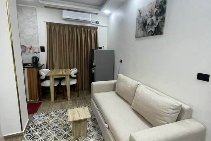 Room 53 of 92