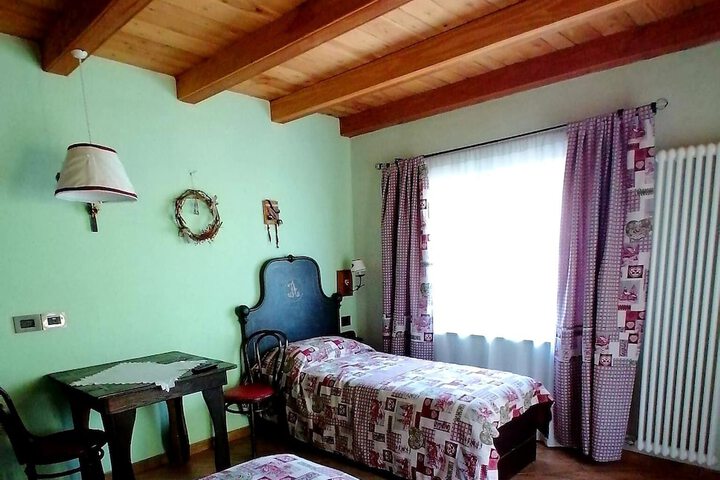 Room 25 of 110