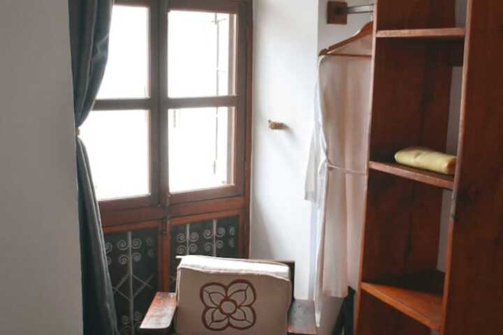 Room 18 of 53