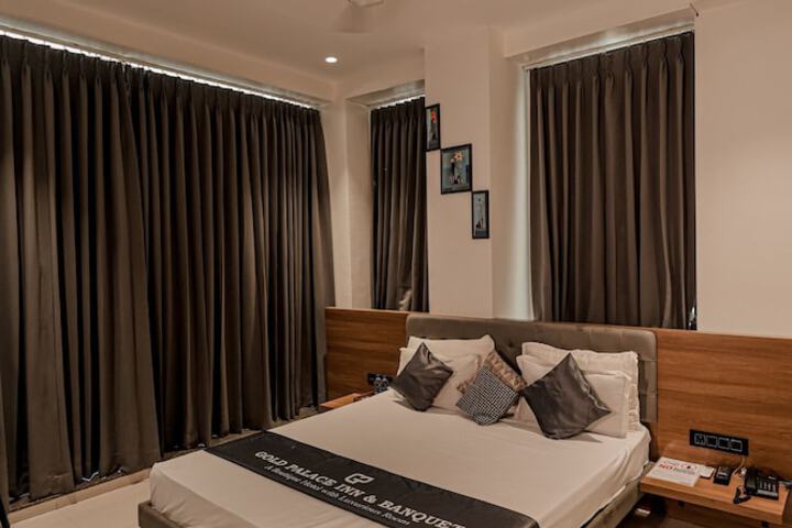Room 28 of 37