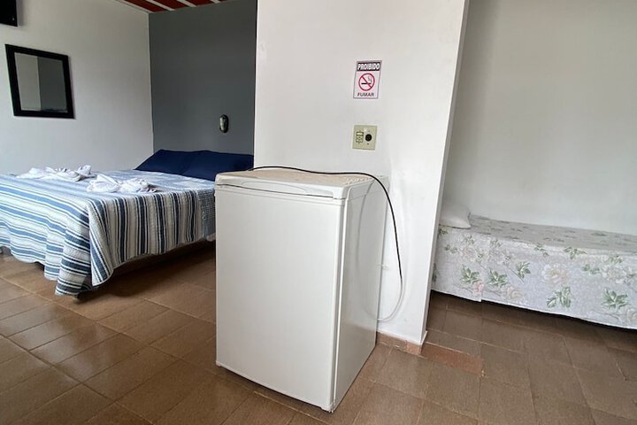 Room 2 of 31