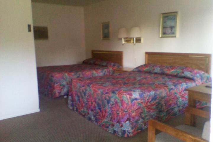 Room 11 of 24