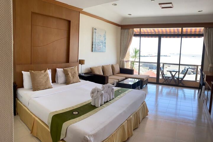Room 15 of 84