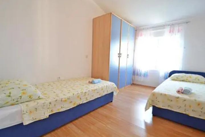 Room 2 of 15