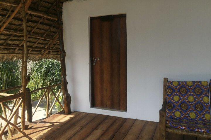 Room 5 of 80