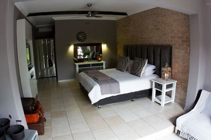 Room 7 of 25