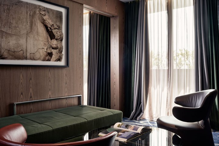 Room 42 of 84