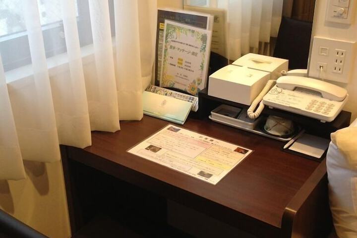 In-room business center