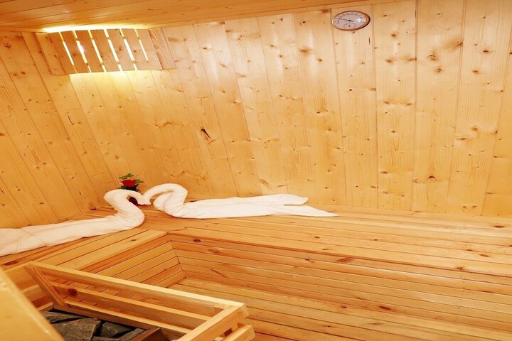 Spa 53 of 84