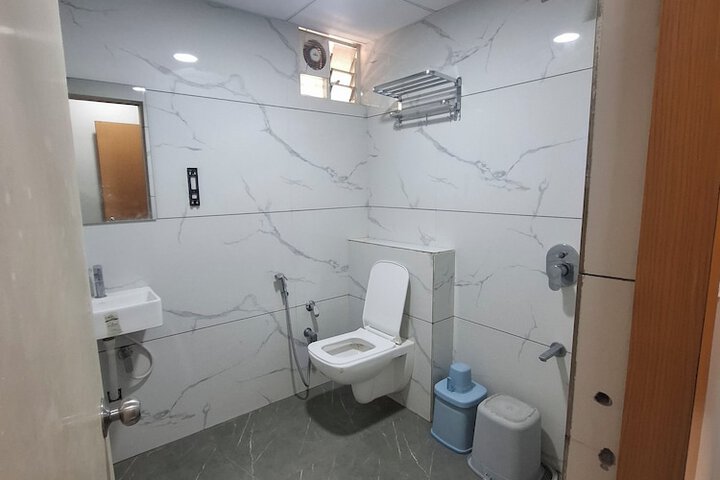 Room 16 of 22