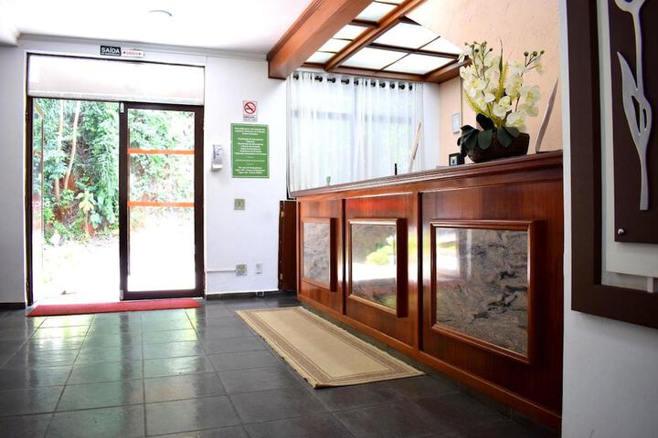 Entrance & Lobby