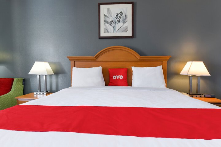 1 King Bed (16 of 16)