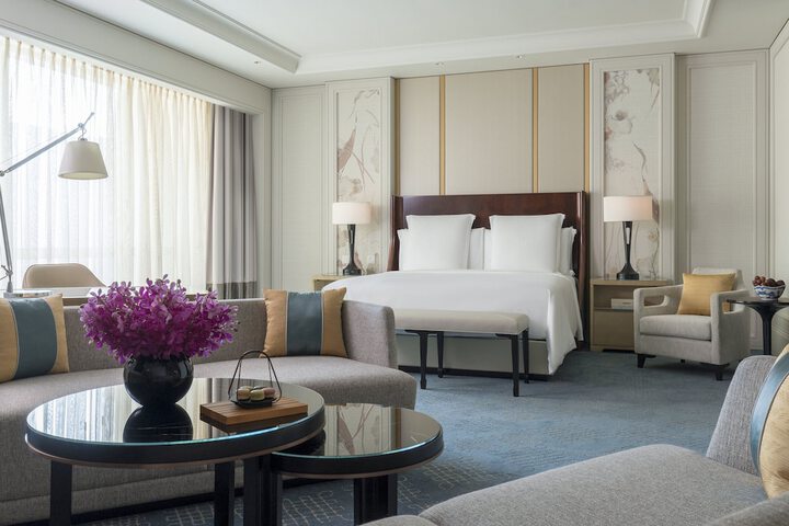 Room 10 of 40
