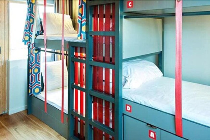 Room 15 of 48