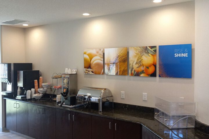 Breakfast buffet
