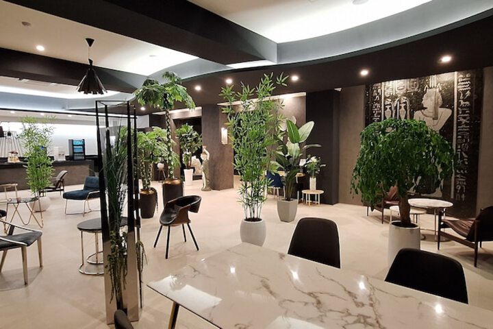 Hotel Interior 18 of 319