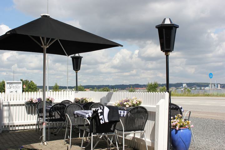 Terrace/Patio 10 of 22