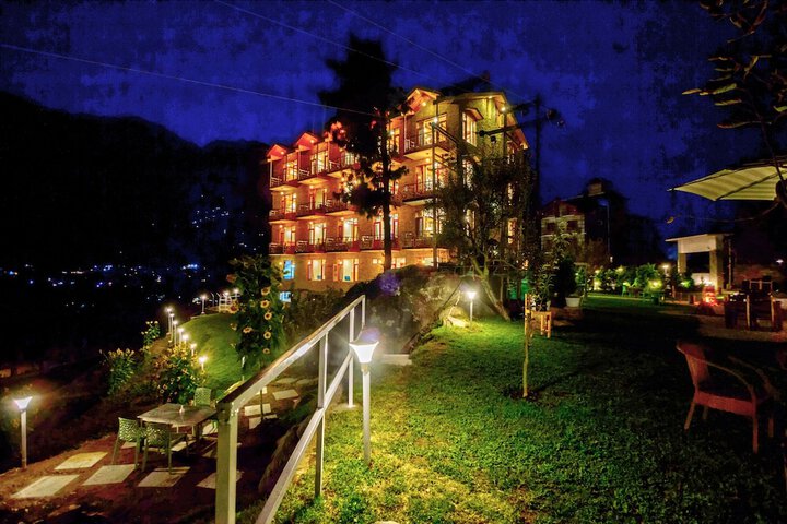 Hotel Exterior 44 of 63
