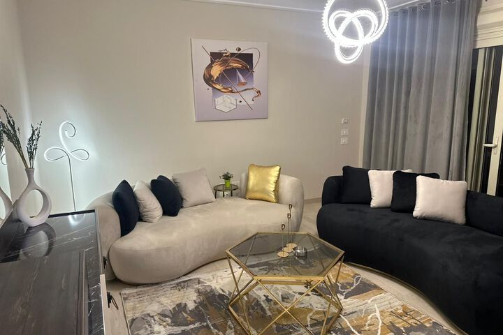 Room 9 of 15