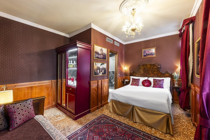 Room 24 of 56