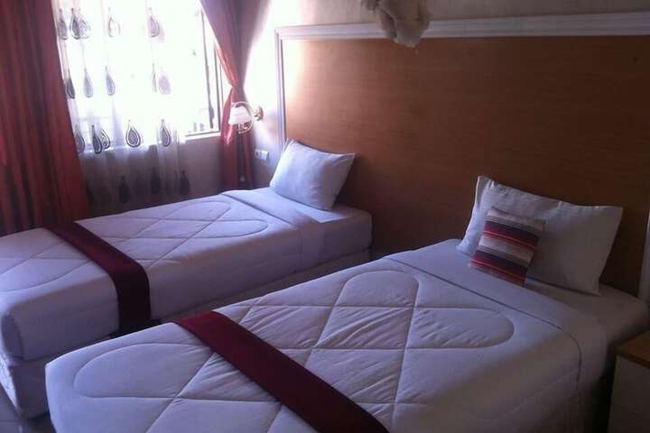 Room 3 of 5