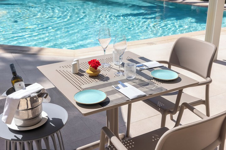 Hotel with Pool