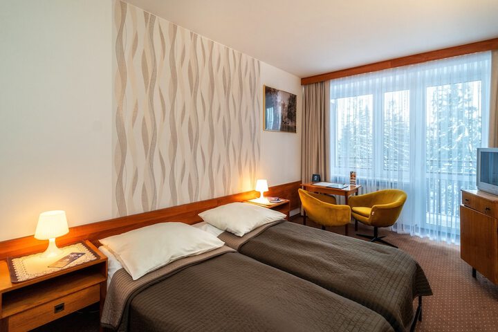 Room 12 of 86