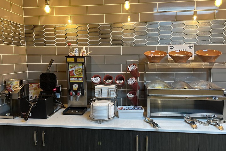 Breakfast area