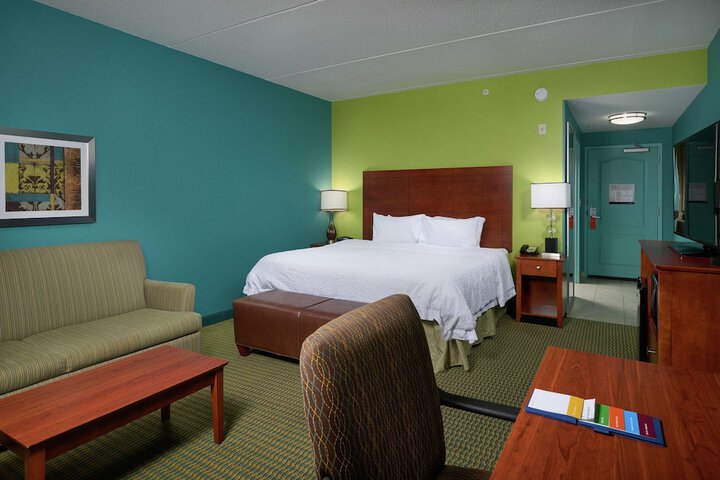 1 King Bed Accessible (11 of 16)