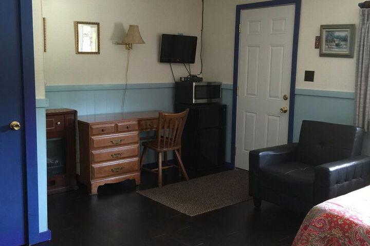 Room 3 of 48