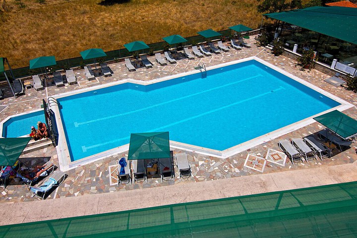 Hotel with Pool