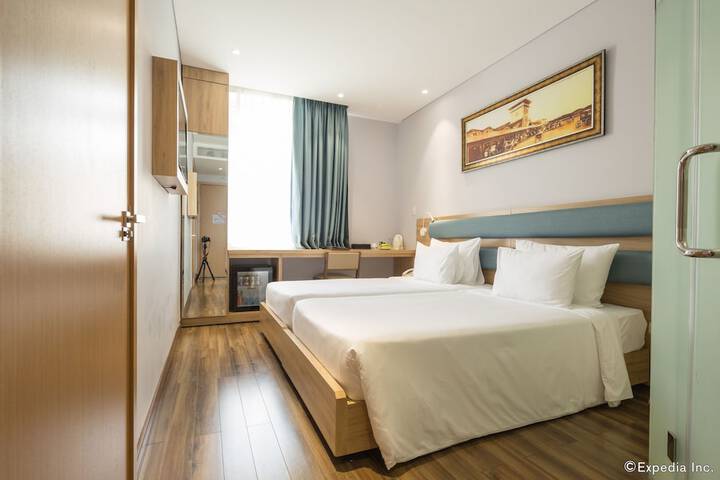 Room 5 of 40