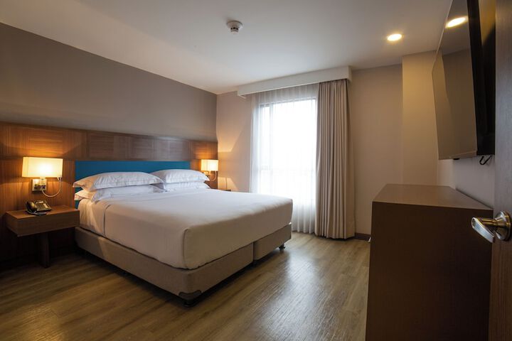 Room 18 of 101