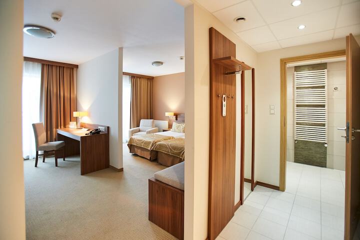 Room 43 of 70