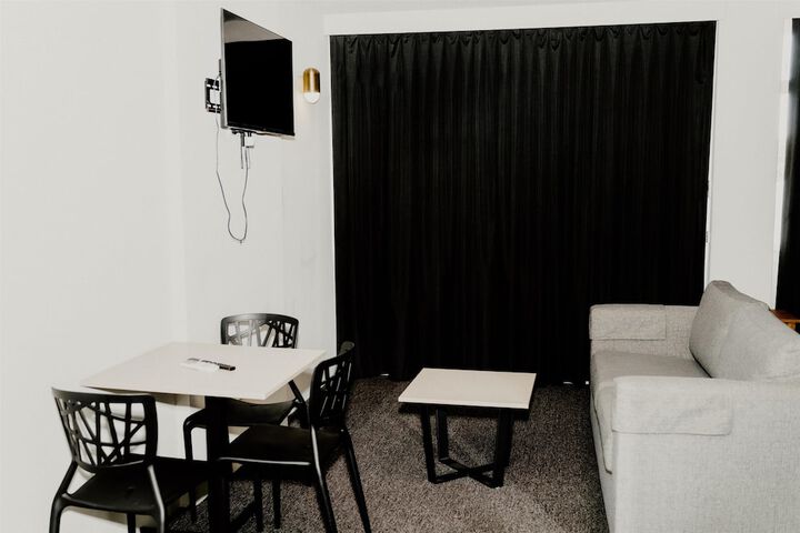 Room 14 of 74