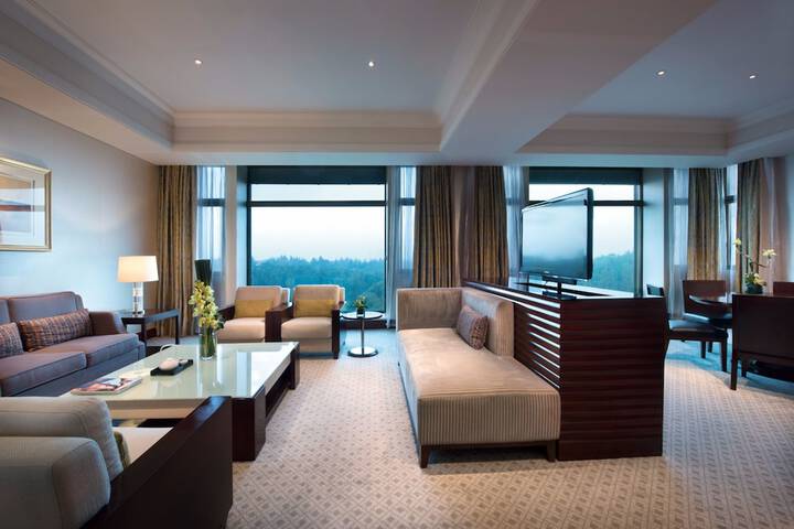 Room 8 of 41