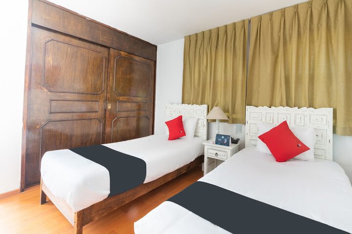 Room 10 of 39