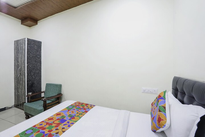 Room 19 of 28