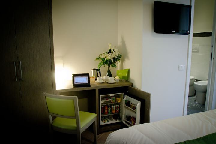 Room 10 of 19