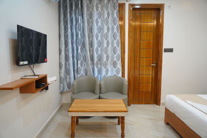 Room 12 of 22
