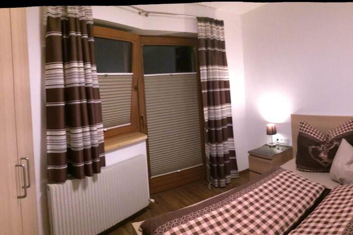 Room 2 of 20