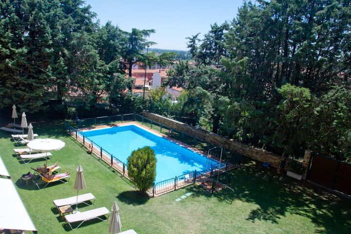 Pools & Facilities
