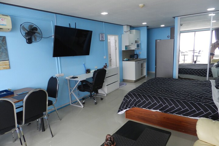 Room 100 of 259