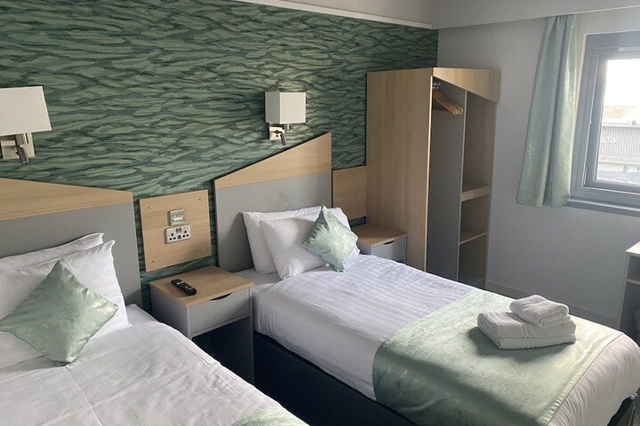 Room 9 of 79