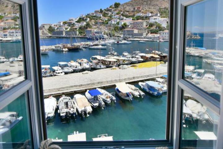 On The Port Mansion Studio 2 Hydra