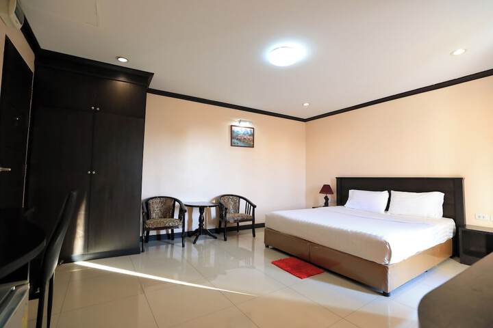Room 8 of 24