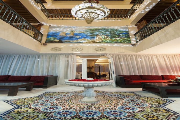 Entrance & Lobby