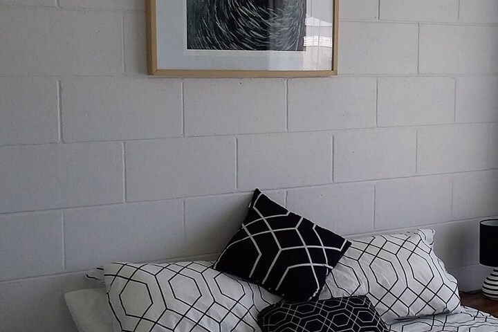 Room 5 of 27