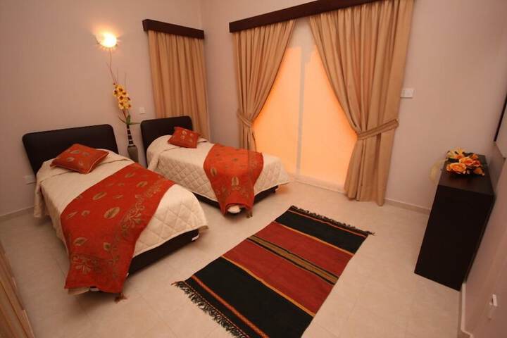 Room 4 of 43