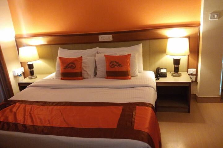 Room 2 of 11